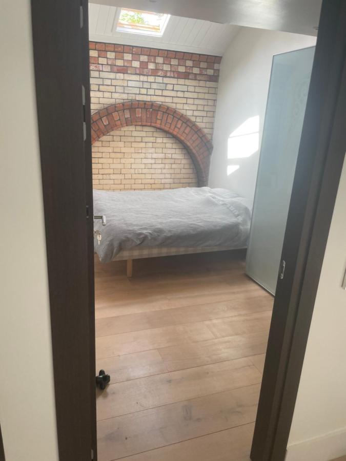 Private Spa, Steam Room, Sauna, Large Hot Tub And Gym In Stunning 3 Bedroom Apartment