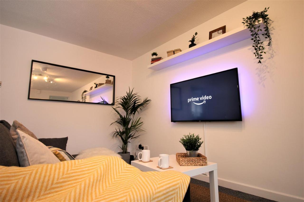 Thesiger Court - Free Private Parking - By Promise Apartment *
