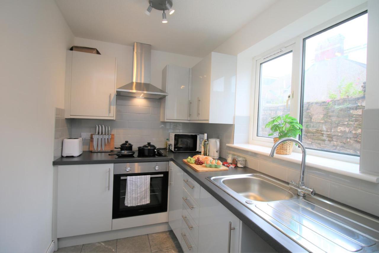 Thesiger Court - Free Private Parking - By Promise Apartment