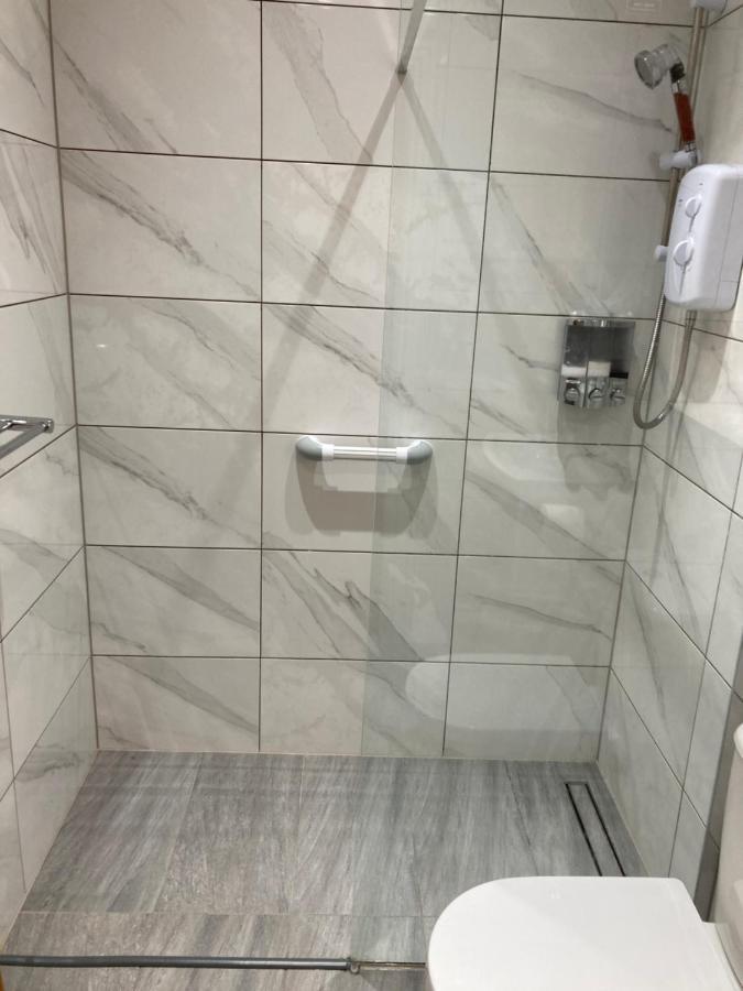 Beechfield House Modern Studio Self-contained Unit With Free Wifi And Parking And Kitchen Area 4m From Centre And Castle *
