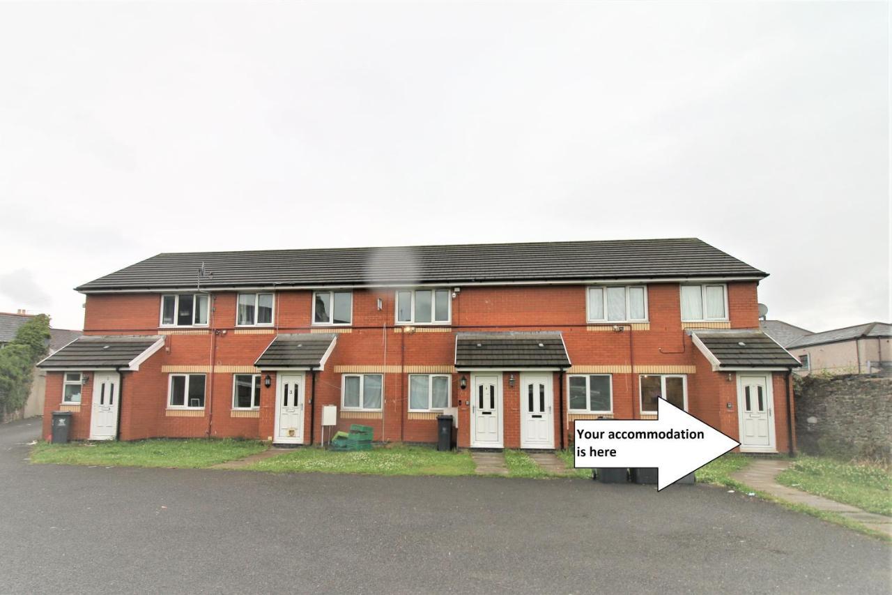 Thesiger Court - Free Private Parking - By Promise * Cardiff