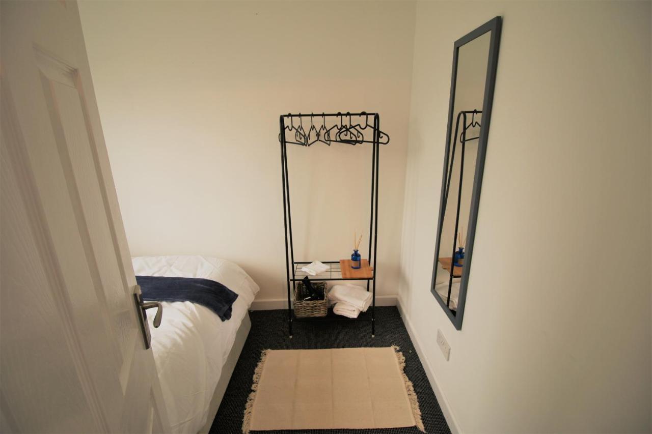 Thesiger Court - Free Private Parking - By Promise *