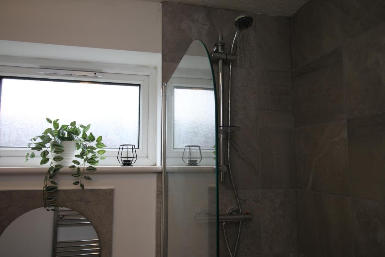 Apartment Thesiger Court - Free Private Parking - By Promise Cardiff