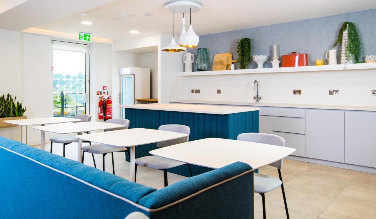 Staybridge - By Ihg Hotel Cardiff