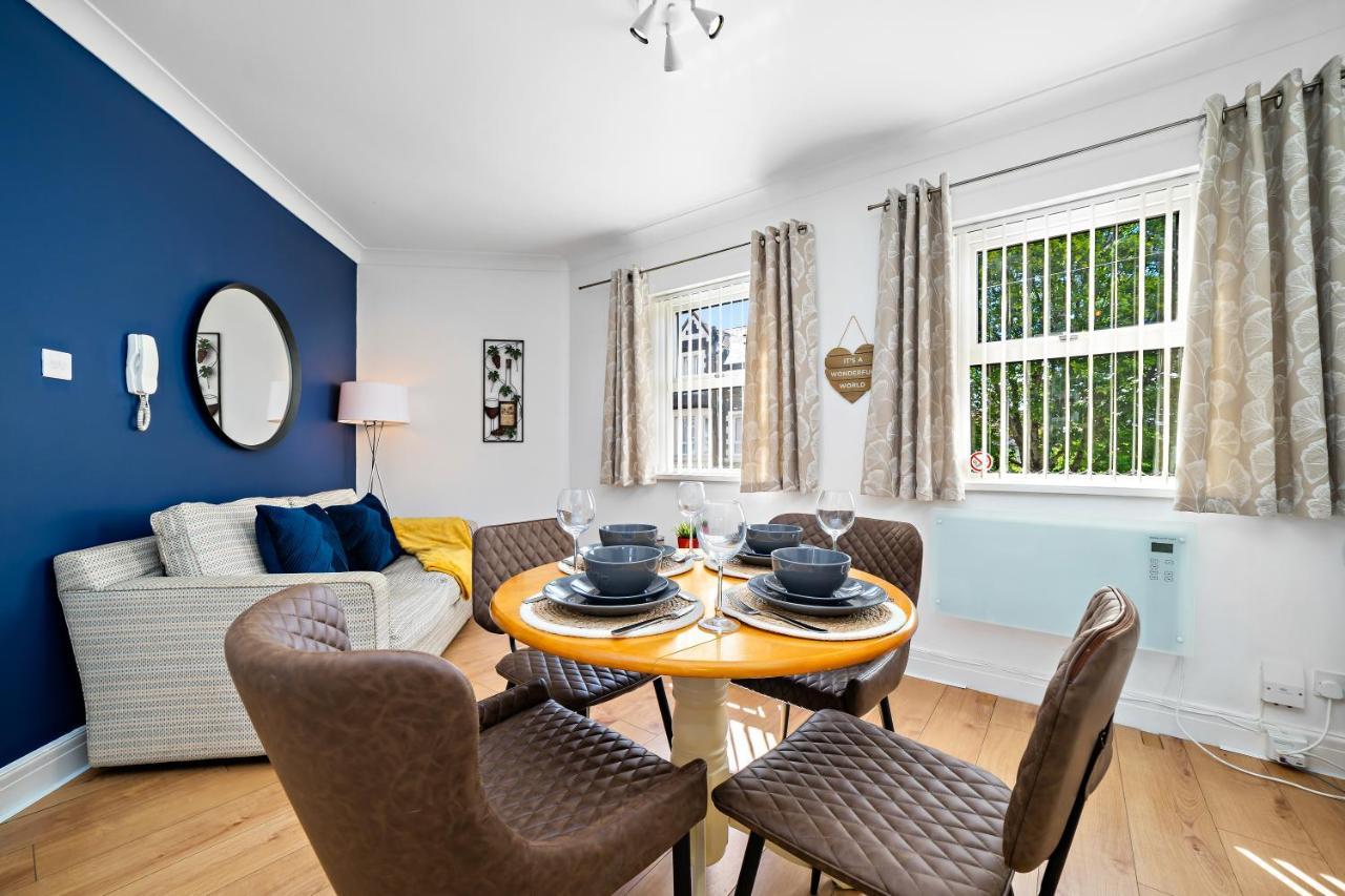 Apartment In Canton St John's Court