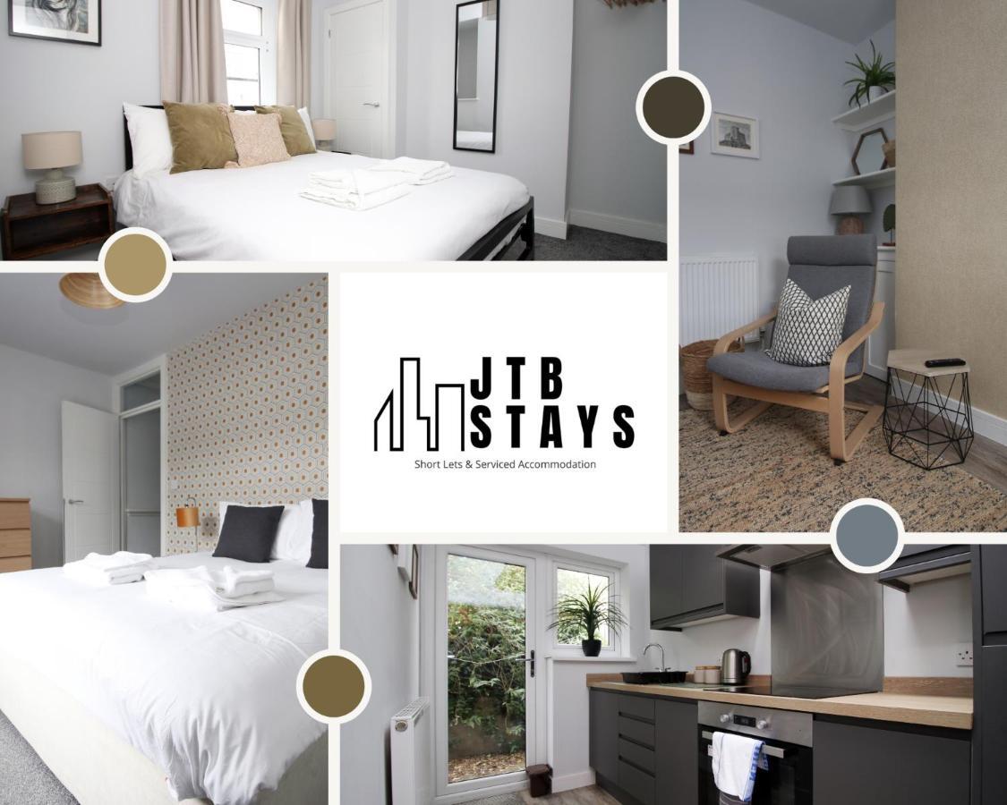 Modernised 2 Bedroom Townhouse By Jtb Stays Short Lets & Serviced Accommodation Cardiff With Wifi & Self Check In Holiday home *