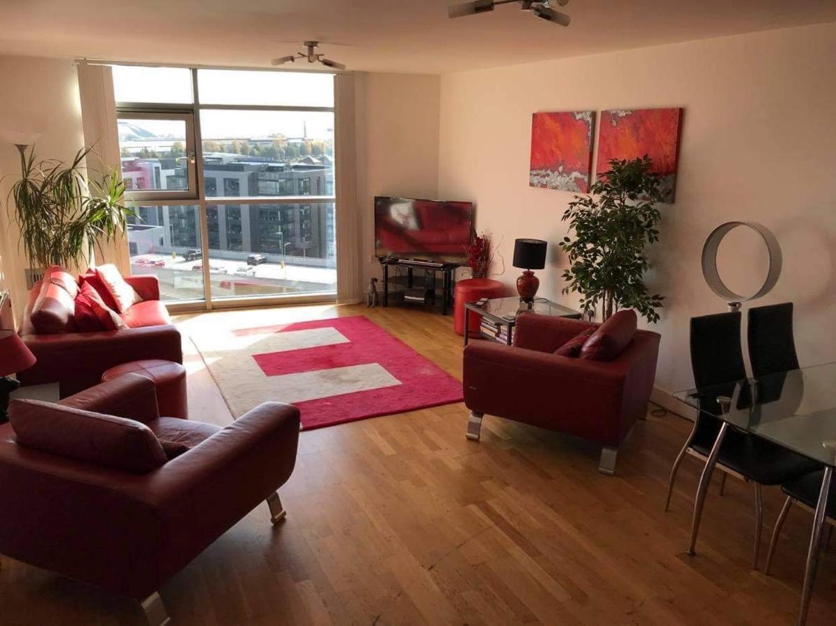 Apartment Stunning Spacious City Apartment With Free Parking