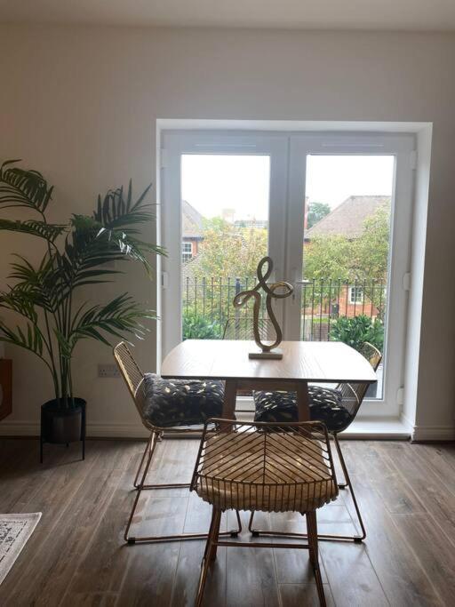 18 North Road Flat 2 By Mia Living Free Parking On Site *