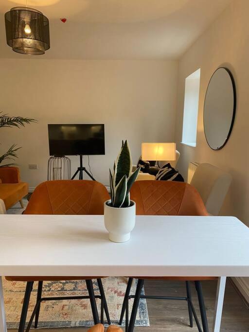 18 North Road Flat 2 By Mia Living Free Parking On Site Apartment