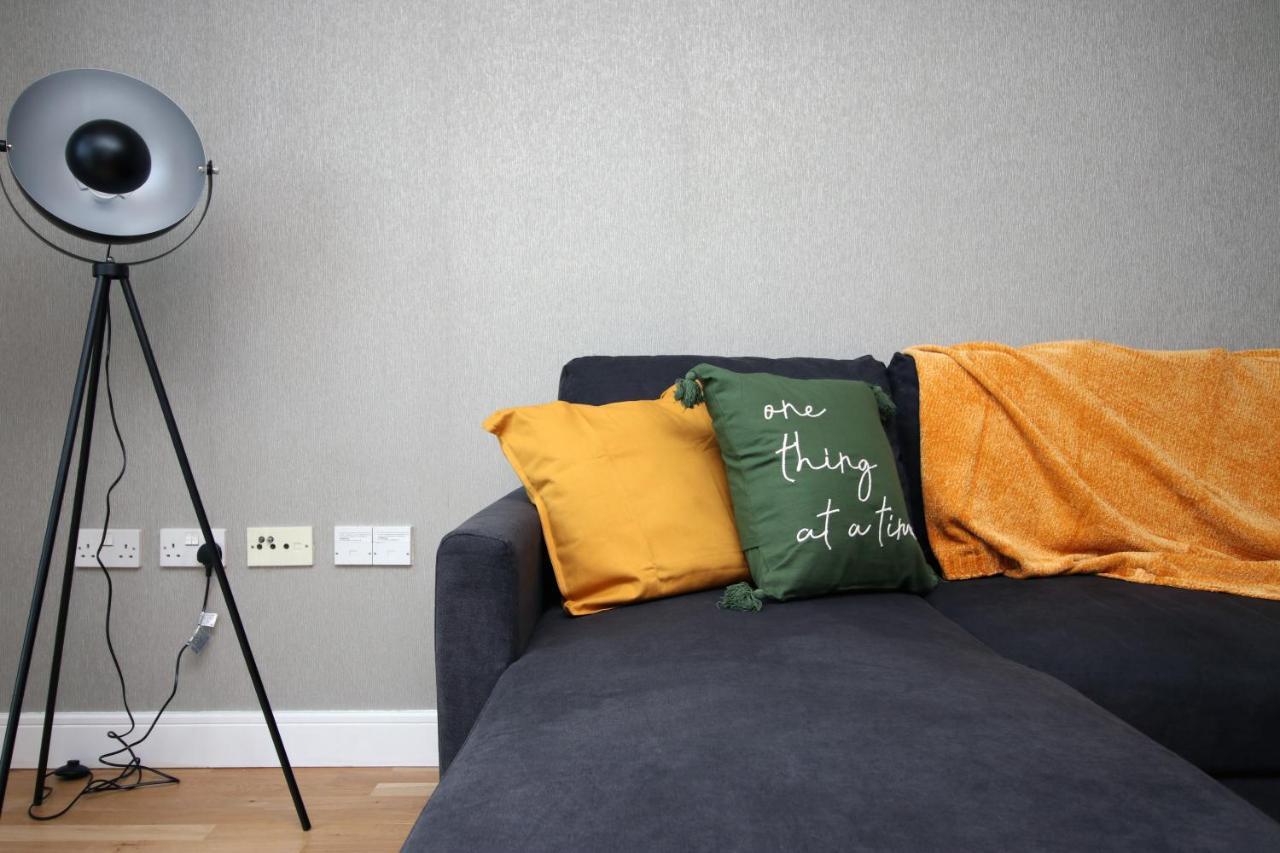 The View - Long Offer - Modern And Parking By Cto Serviced Apartment