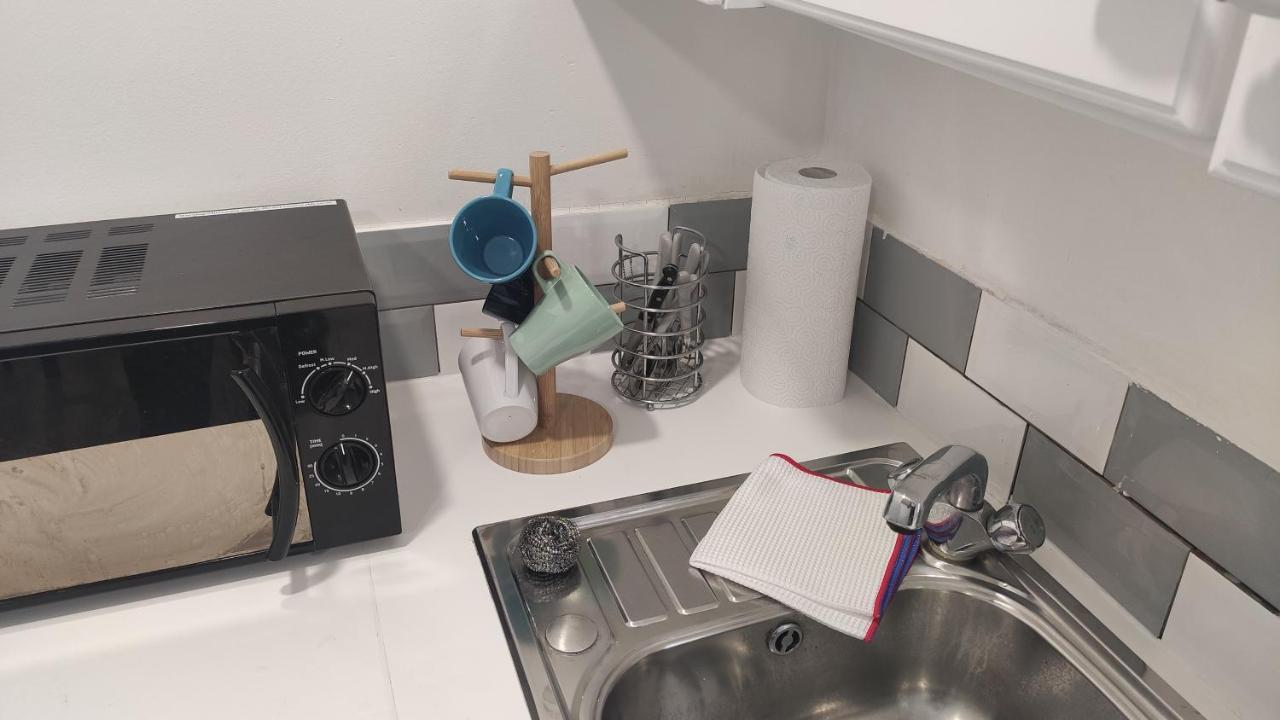 Apartment Perfect And Convenient 1 Bedroom Apartment