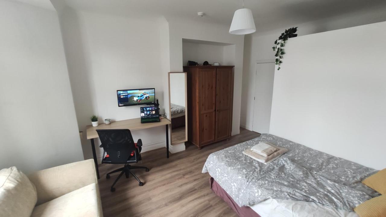 Apartment Perfect And Convenient 1 Bedroom Apartment Cardiff