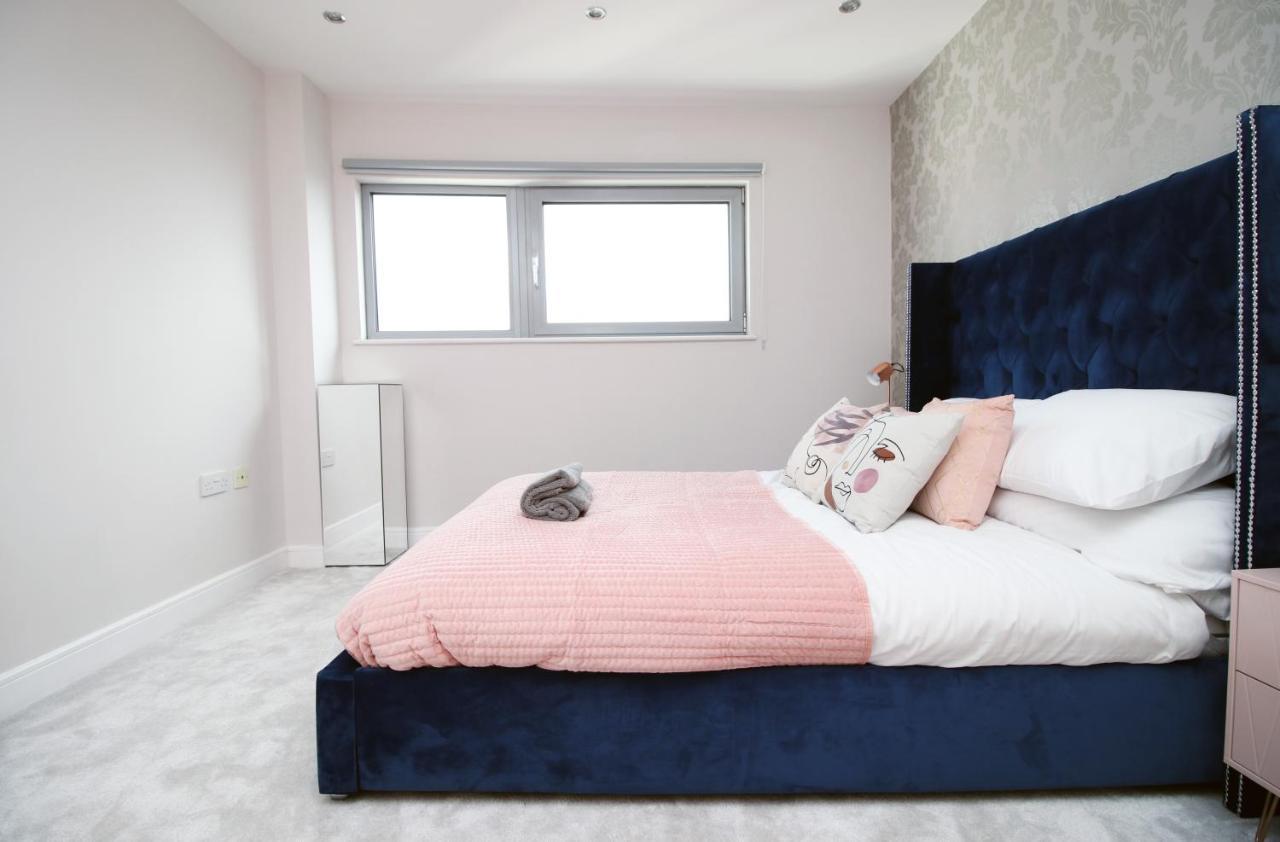 The View - Long Offer - Modern And Parking By Cto Serviced Apartment