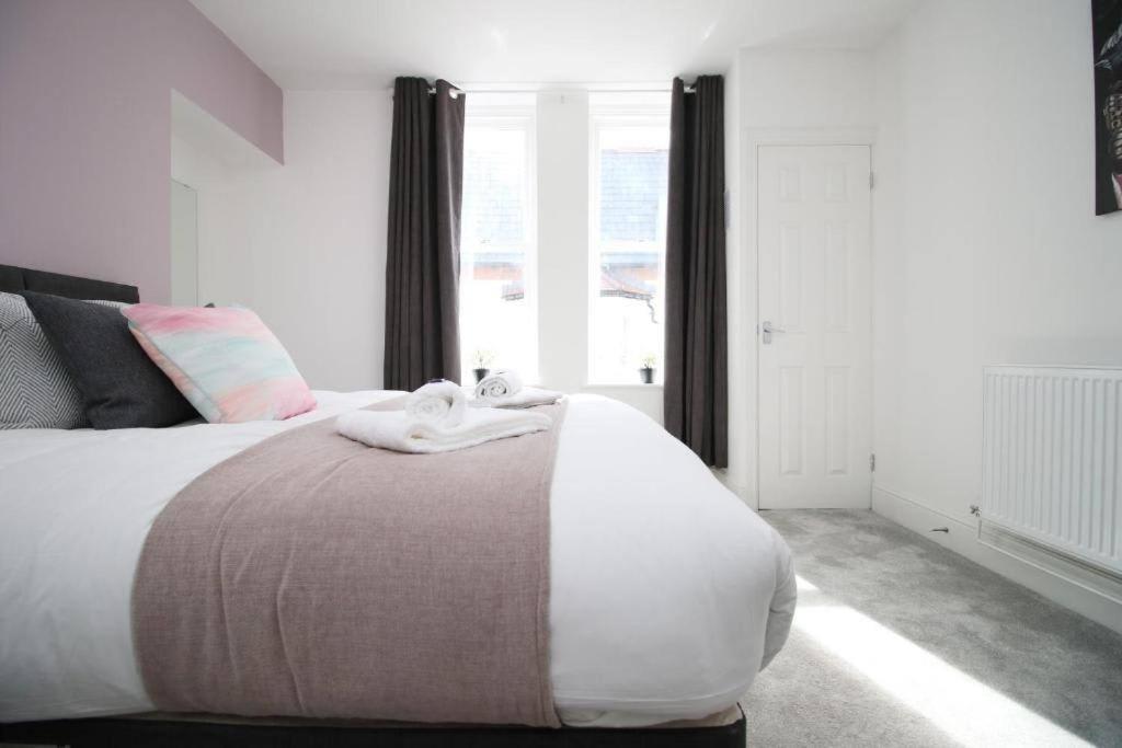 16 North Road Flat 4 By Mia Living Free Parking On Site *