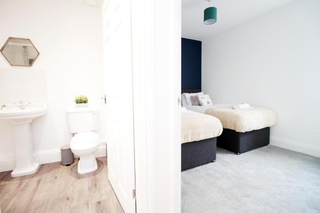 16 North Road Flat 1 By Mia Living Free Parking On Site Apartment