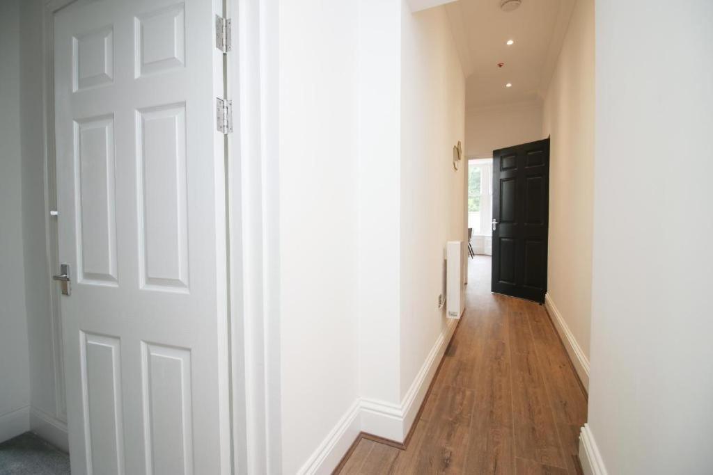 16 North Road Flat 1 By Mia Living Free Parking On Site Cardiff