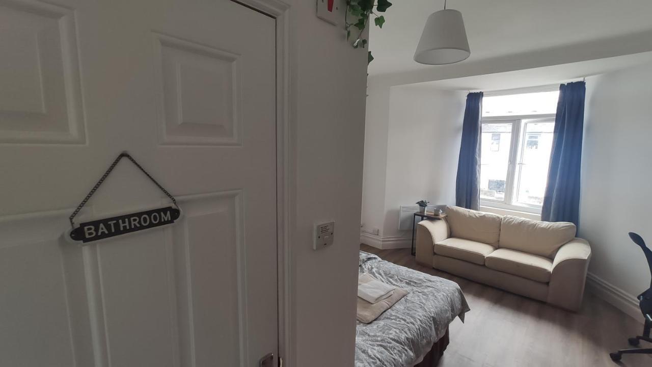 Perfect And Convenient 1 Bedroom Apartment * Cardiff