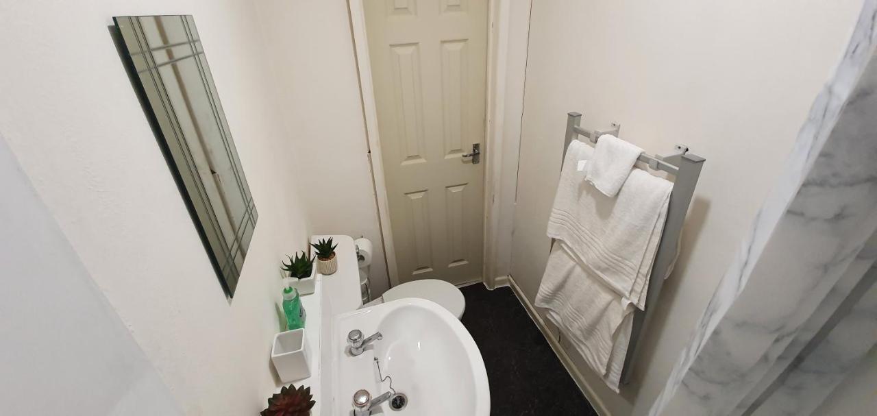 Apartment Fast Broadband, Budget Stay, Free Netflix.
