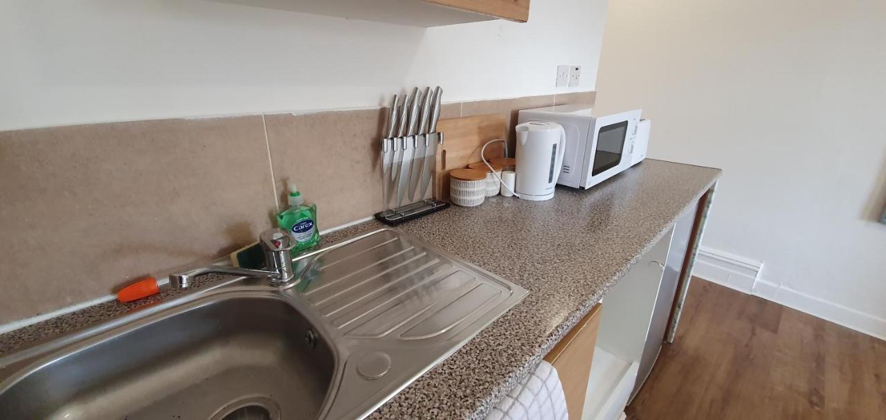 Fast Broadband, Budget Stay, Free Netflix. Cardiff