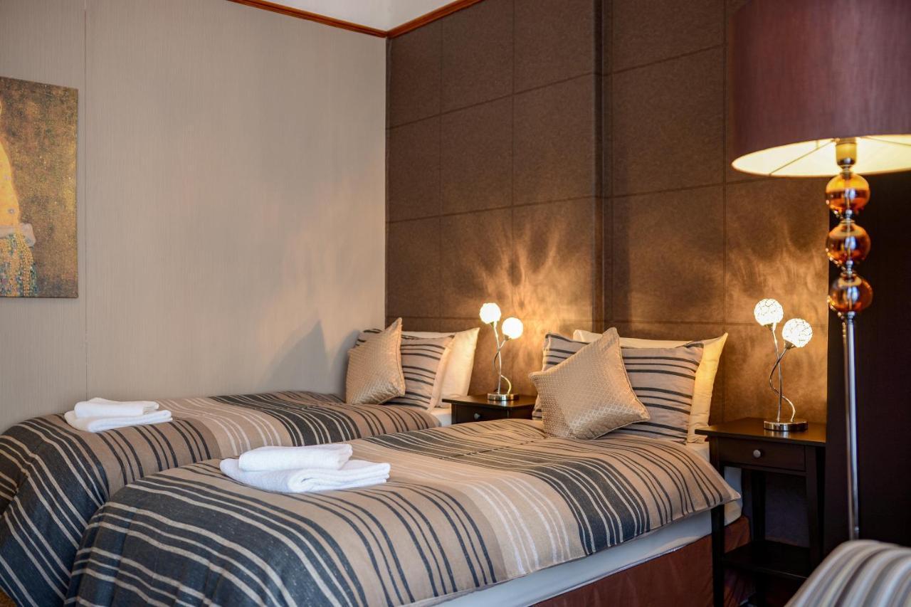 Guest house Tanes Cardiff