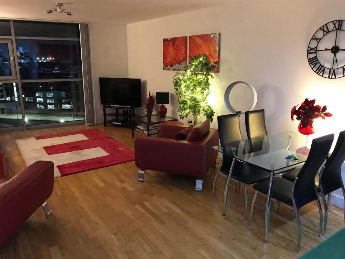 Stunning Spacious City Apartment With Free Parking Apartment