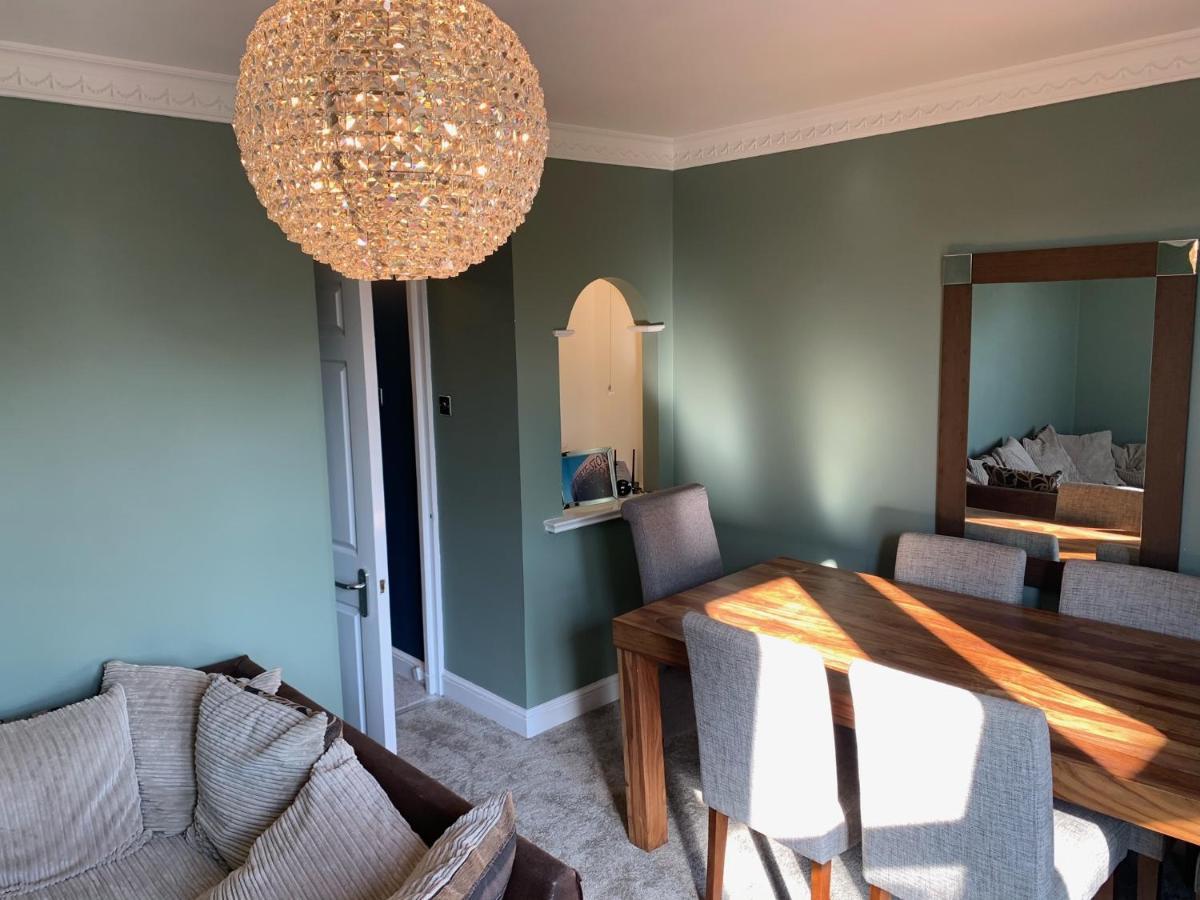 Stylish 2 Bed Penthouse In Trendy Pontcanna Apartment