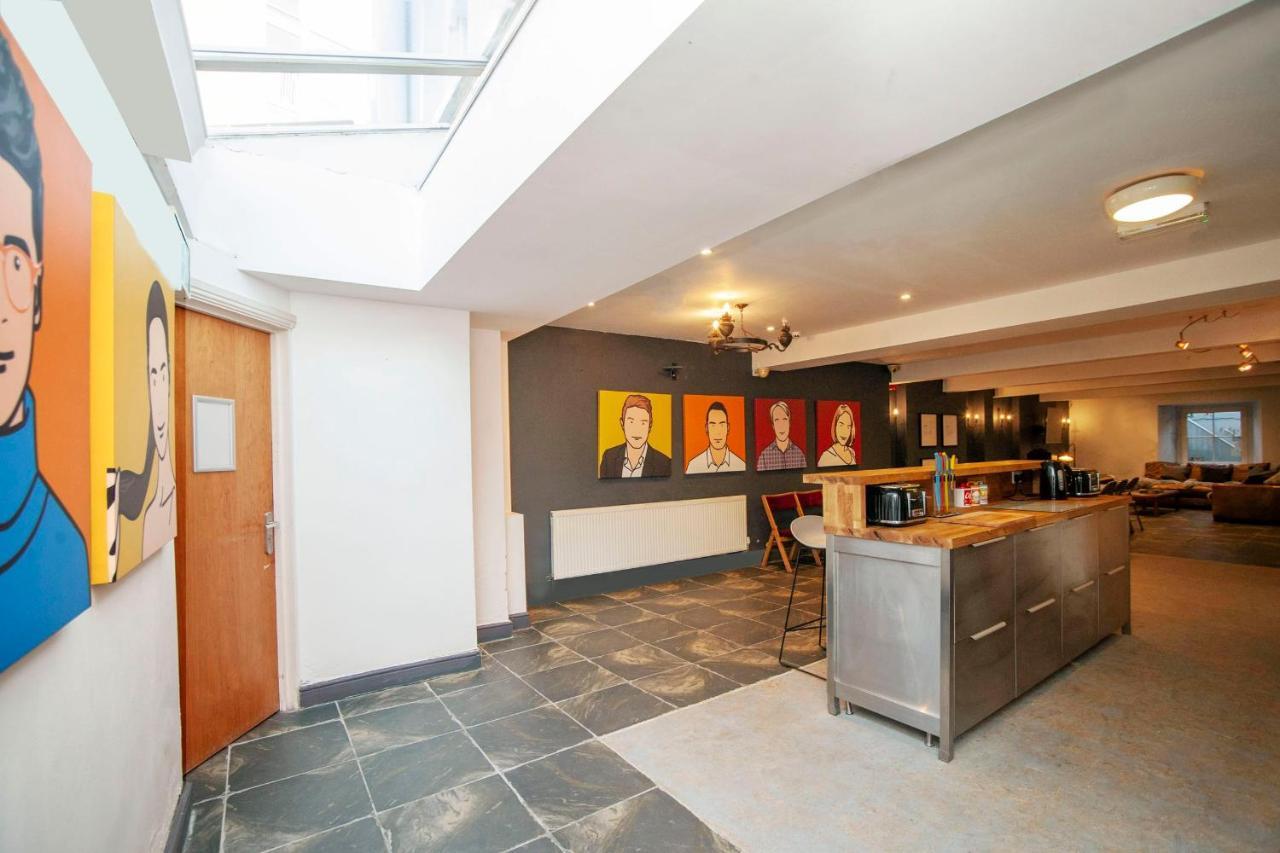 Higgihaus #5 Sleeps 14-16 Hens Stags Big Groups *