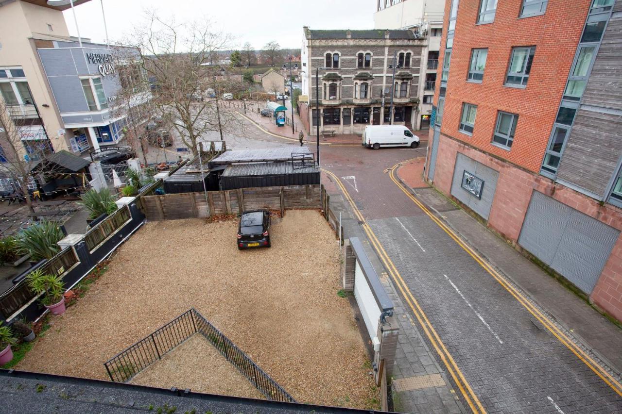 Higgihaus #5 Sleeps 14-16 Hens Stags Big Groups * Cardiff