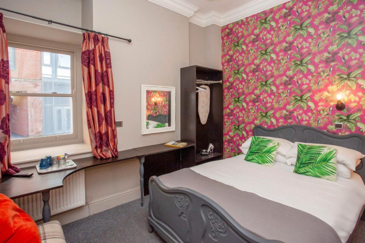 Higgihaus #5 Sleeps 14-16 Hens Stags Big Groups Holiday home