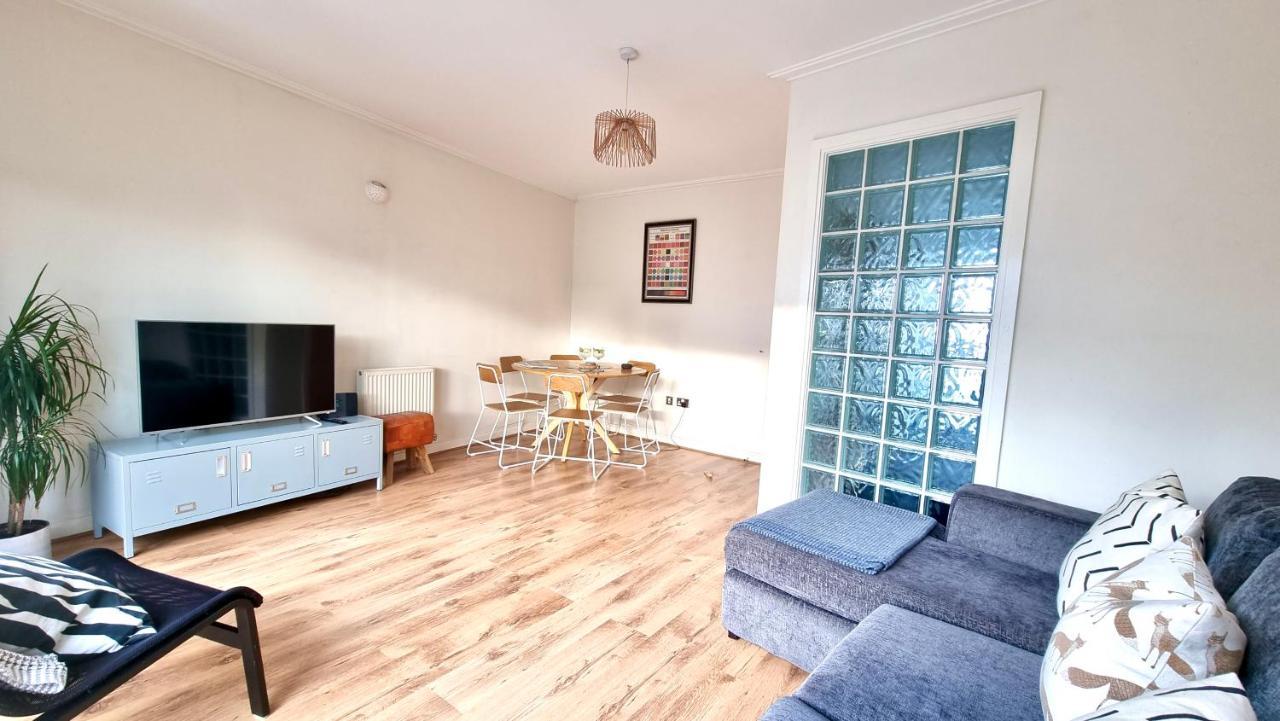 Holiday home The Townhouse By Switchback Stays Cardiff