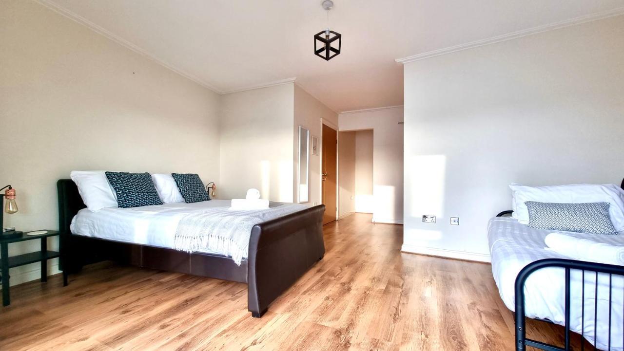 The Townhouse By Switchback Stays Cardiff