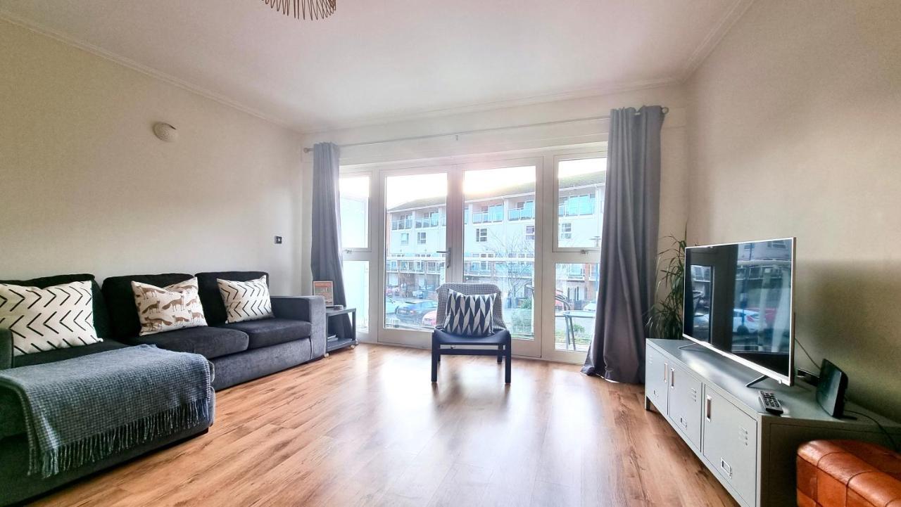 The Townhouse By Switchback Stays Cardiff