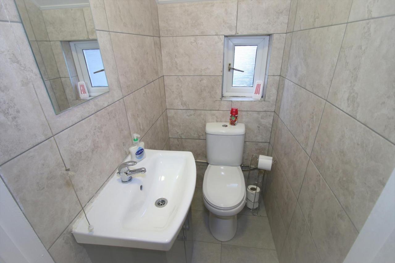 Free Local Parking - Fast Wifi - Sleeps 10 Guests By Promise *