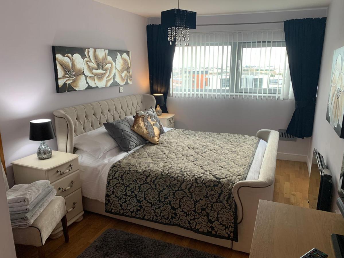 Stunning Spacious City Apartment With Free Parking Apartment *