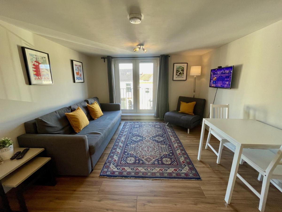 Apartment **6 Person City Centre Apartment**