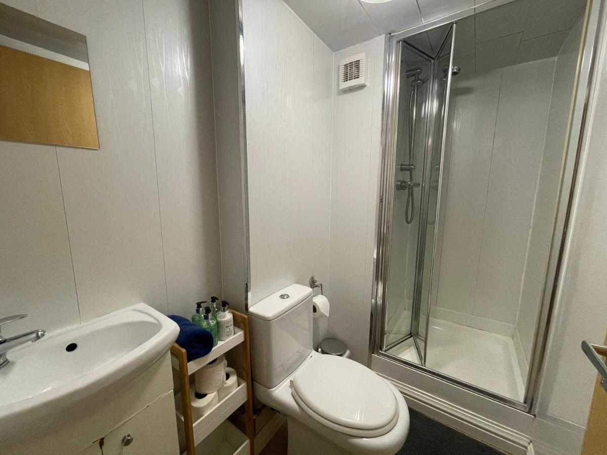 Apartment **6 Person City Centre Apartment** Cardiff