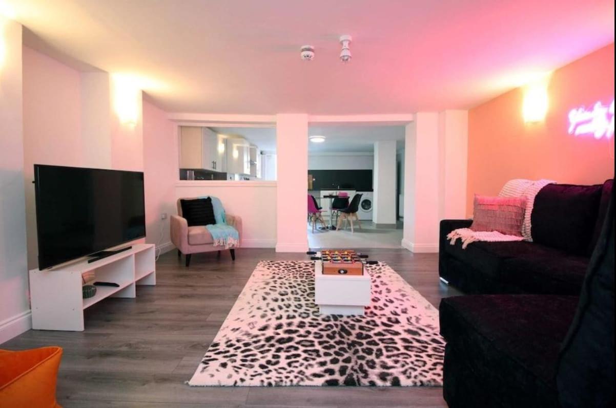Principality House By Mia Living 3 Bedroom A 5 Min Walk To Principality Stadium * Cardiff
