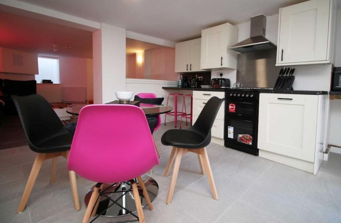 Principality House By Mia Living 3 Bedroom A 5 Min Walk To Principality Stadium * Cardiff