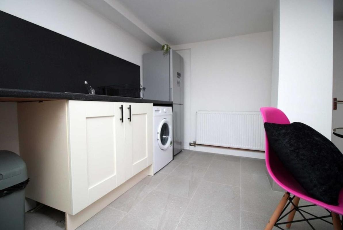 Principality House By Mia Living 3 Bedroom A 5 Min Walk To Principality Stadium Apartment