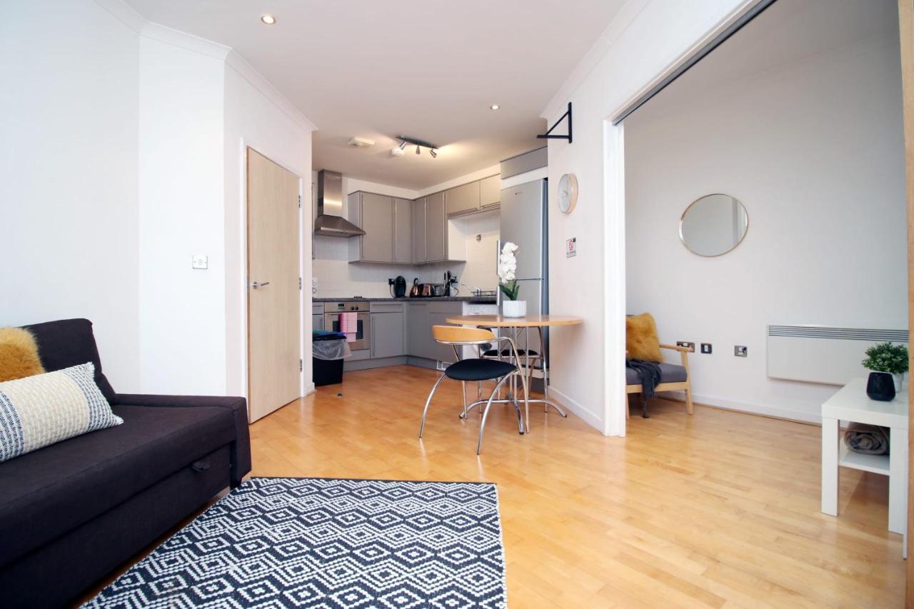 The Hayes By Mia Living 2 Bedroom In Centre * Cardiff