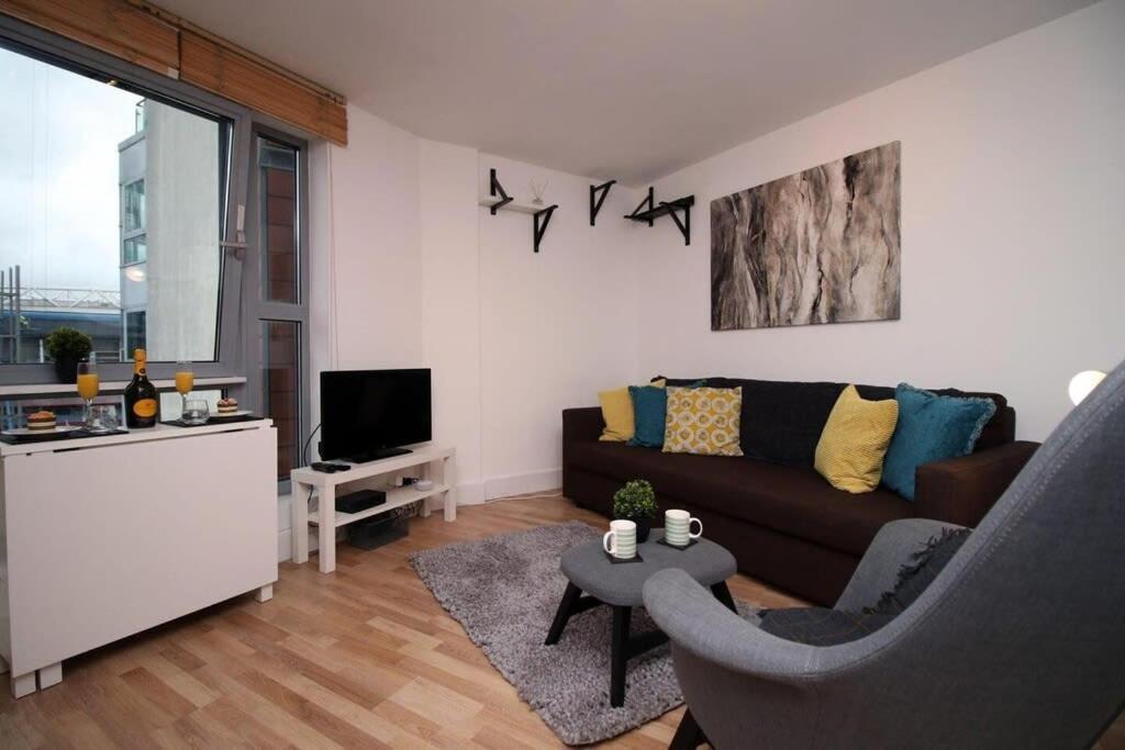 Westgate Heights By Mia Living 2 Bedroom In Centre * Cardiff