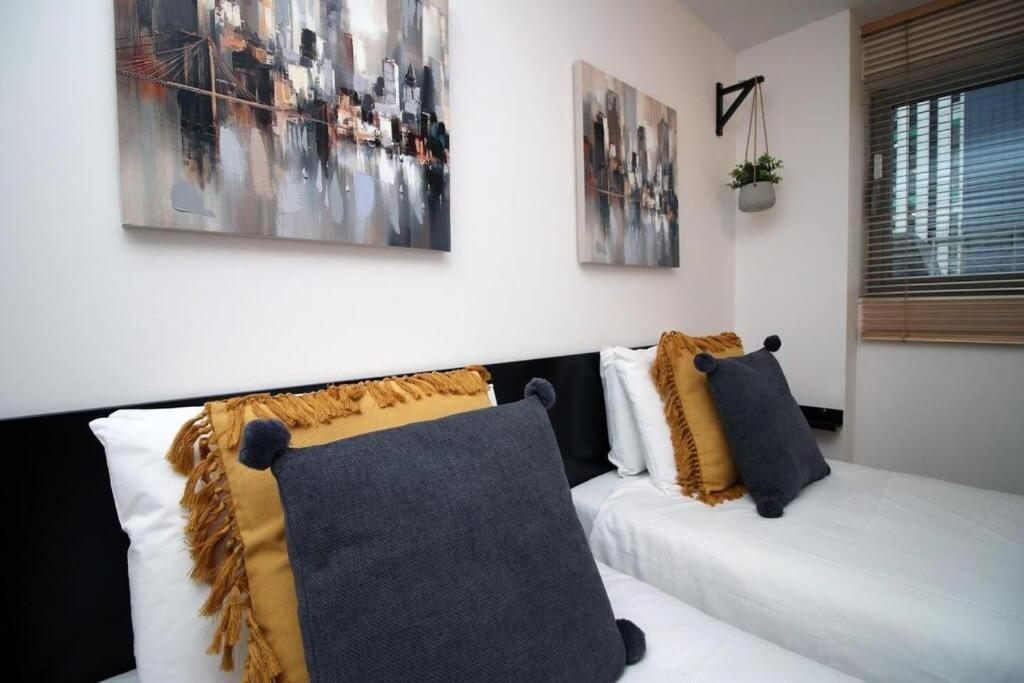 Westgate Heights By Mia Living 2 Bedroom In Centre Apartment Cardiff