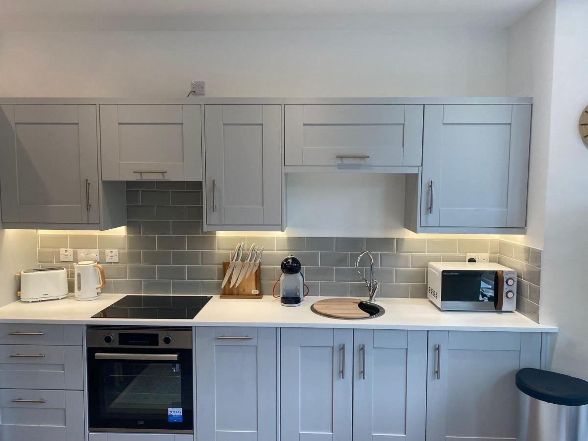 18 North Road Flat 1 By Mia Living Free Parking On Site * Cardiff