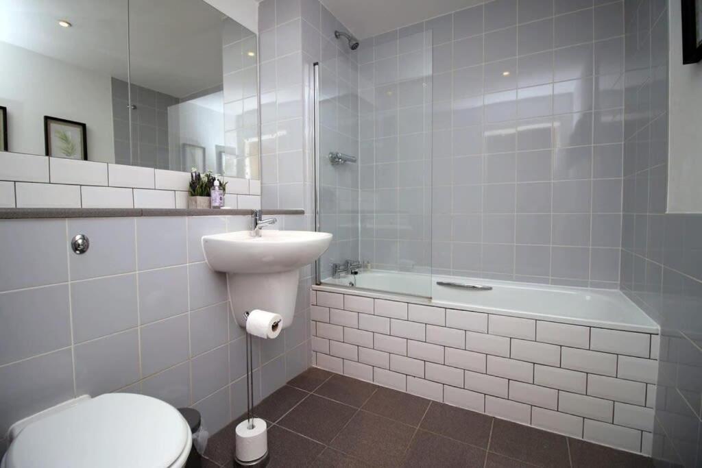 Apartment Westgate Heights By Mia Living 2 Bedroom In Centre