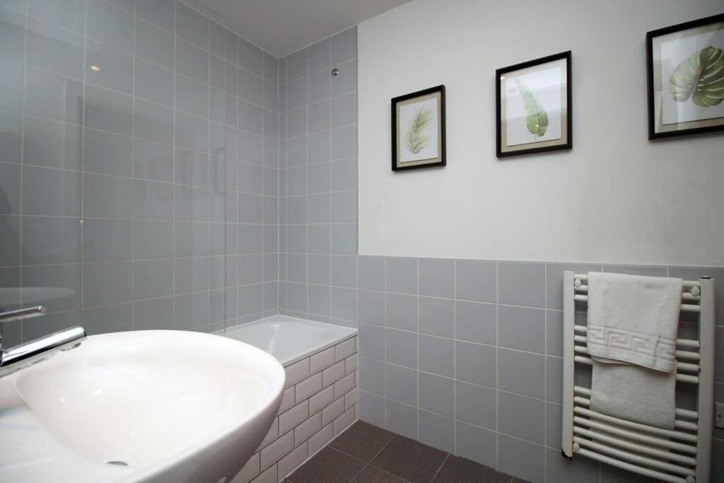 Apartment Westgate Heights By Mia Living 2 Bedroom In Centre Cardiff