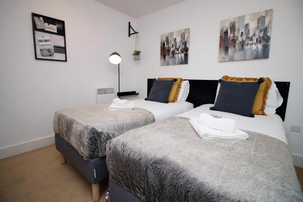 Westgate Heights By Mia Living 2 Bedroom In Centre Apartment Cardiff
