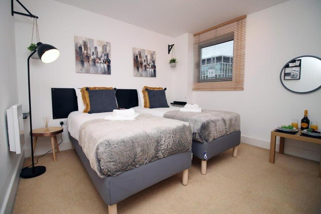 Westgate Heights By Mia Living 2 Bedroom In Centre Apartment