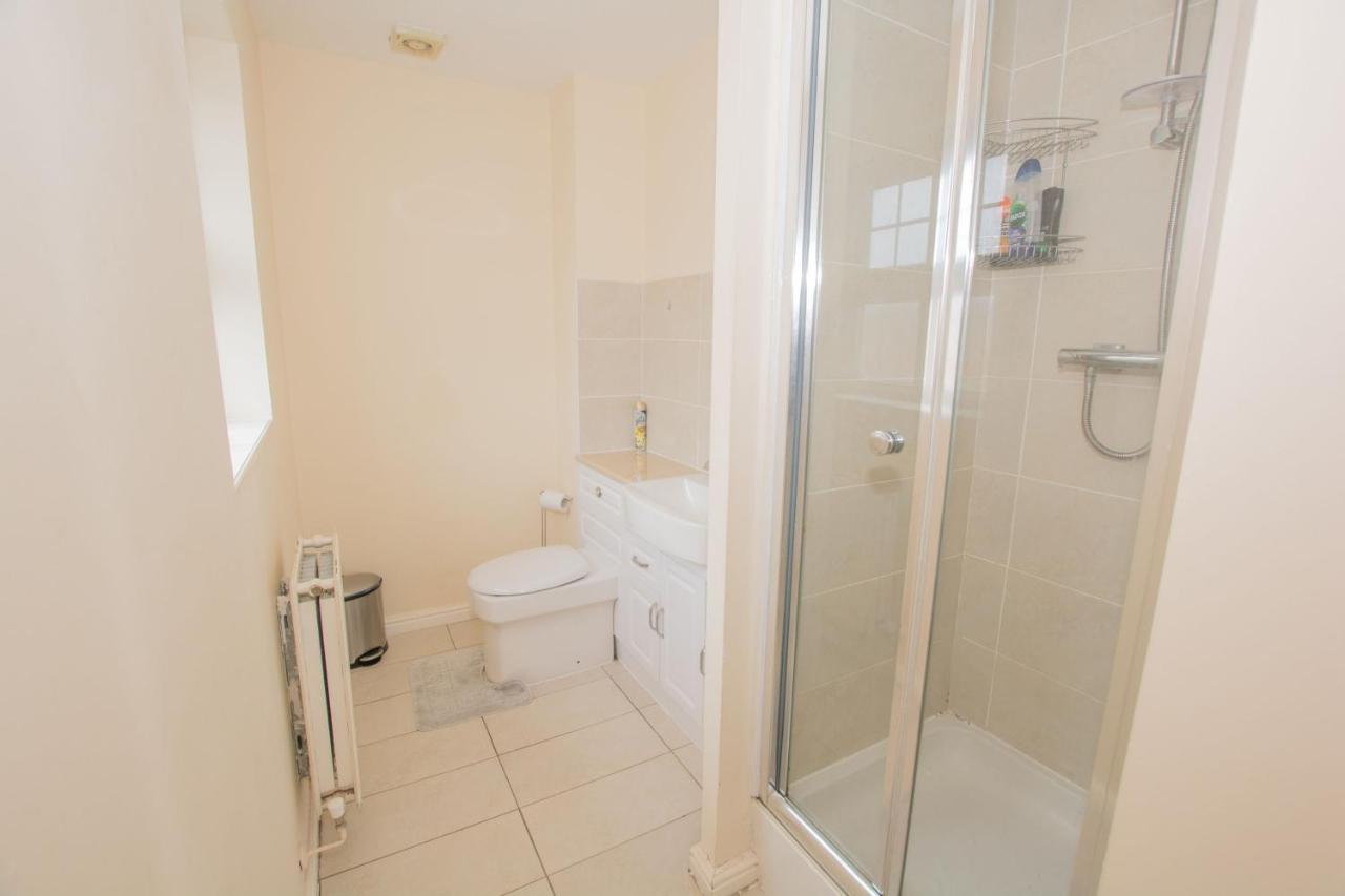 Modern 4 Bedroom Detached House In