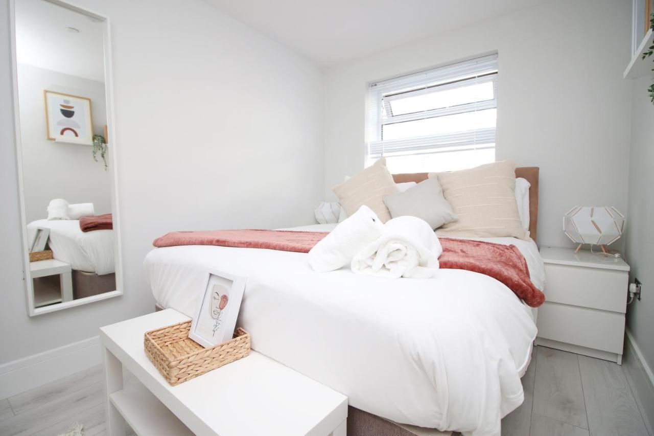 Mackintosh Flat 1 By Mia Living 2 Bedroom Near The Centre Apartment