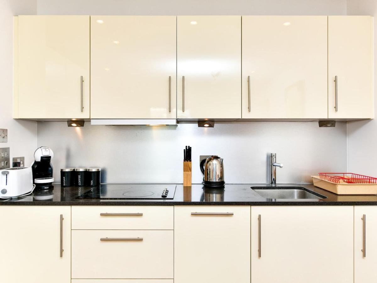 Pass The Keys Super Central Spacious 2 Bed With Parking Cardiff